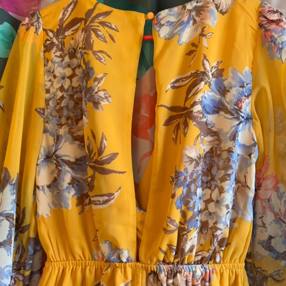 Super cute yellow romper - Picture 4 of 4